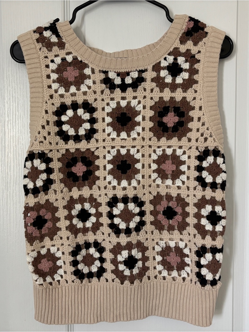 Design 365 Sweater Vest - Medium
